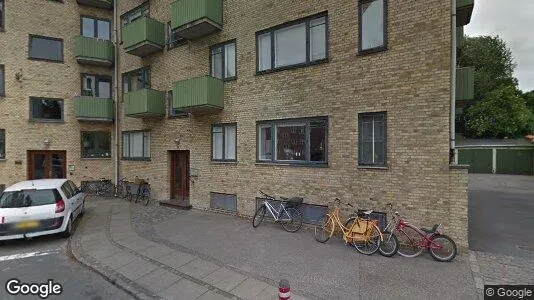 Lejligheder til salg i Charlottenlund - Foto fra Google Street View