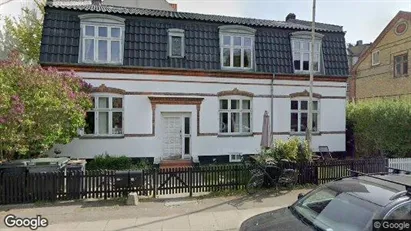 Lejligheder til salg i København S - Foto fra Google Street View Lejligheder til salg i København S - Foto fra Google Street View