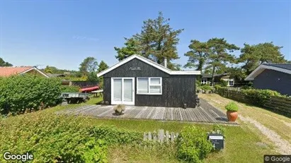Lejligheder til salg i Rønde - Foto fra Google Street View Lejligheder til salg i Rønde - Foto fra Google Street View