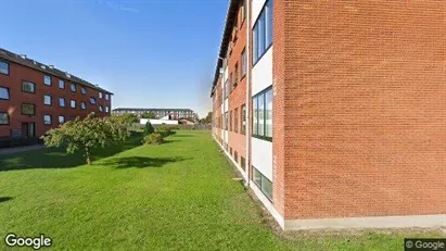 Lejligheder til salg i Taastrup - Foto fra Google Street View Lejligheder til salg i Taastrup - Foto fra Google Street View